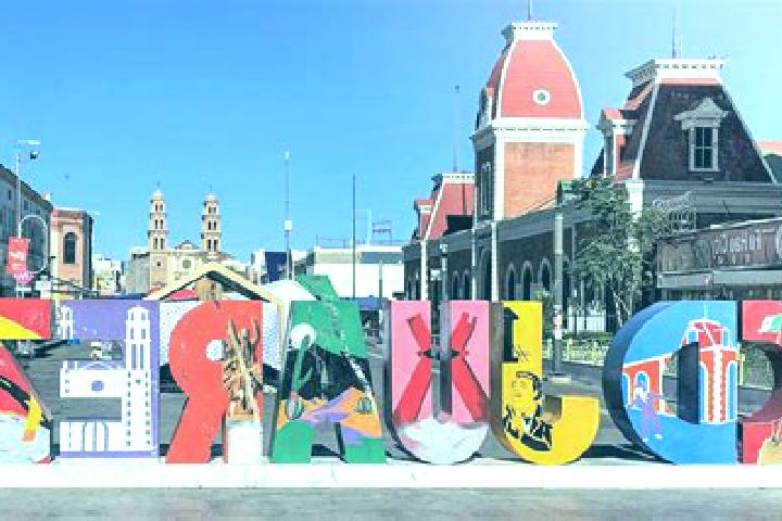 Aurora, 35 — Escort in Aputzio de Juarez, Mexico