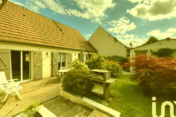 Aurora, 35 — Escort in Bonnelles, France