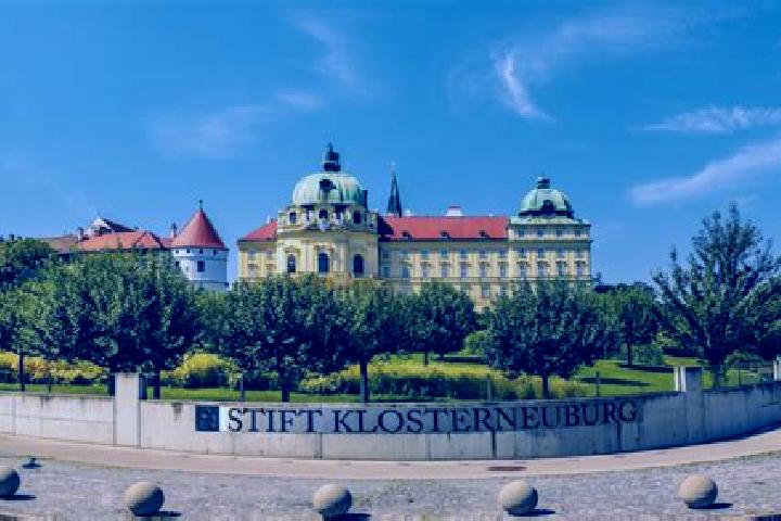Aurora, 35 — Escort in Klosterneuburg, Austria