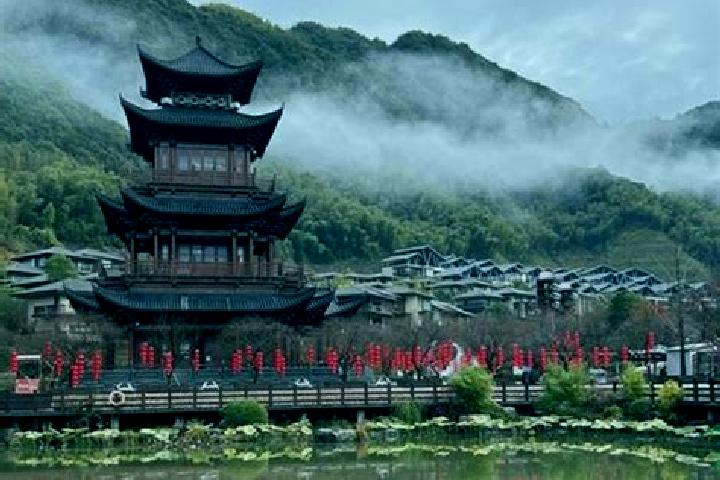 Aurora, 35 — Escort in Zhongmiao, China