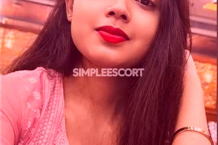 Aurora, 36 — Escort in Chandrapur, India