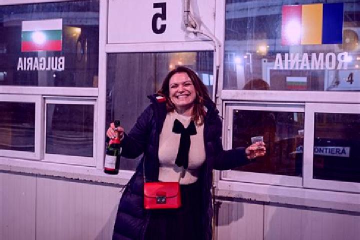 Aurora, 36 — Escort in Coves, Romania