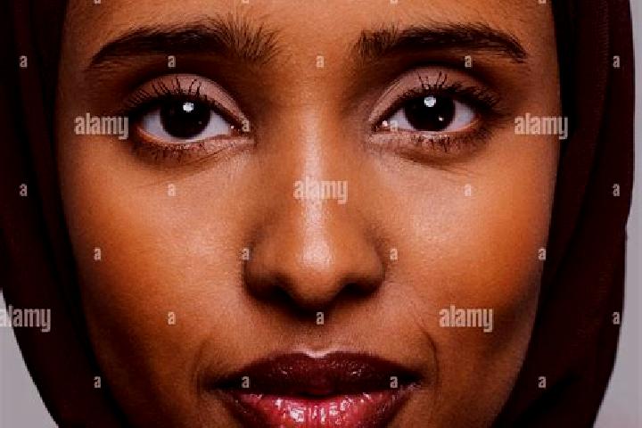 Aurora, 37, a auburn brown-eyed middle eastern companion based in Trzebielino. Offering A-Level, CIM. Available for incall and outcall, day and evening dates.