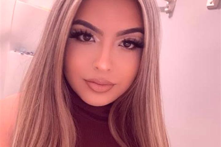 Aurora, 37, a blonde amber-eyed latina companion based in Sungkai. Offering Deep French Kissing, Party Girl, Dinner Date, Domination. Available for incall an...
