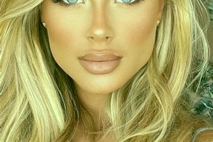 Aurora, 37, a blonde blue-eyed latina companion based in Maserada sul Piave. Offering Travel Companion, Dinner Date, Erotic Massage, Massage, Overnight. Avai...