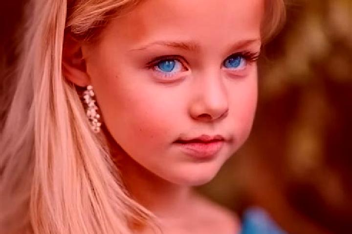 Aurora, 37, a blonde blue-eyed mediterranean companion based in Raddestorf. Offering Party Girl, OWO, BDSM. Available for incall and outcall, overnight booki...