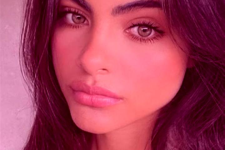 Aurora, 37, a brunette brown-eyed indian companion based in Belmira. Offering Domination, Massage, Duos. Available for incall and outcall, day and evening da...