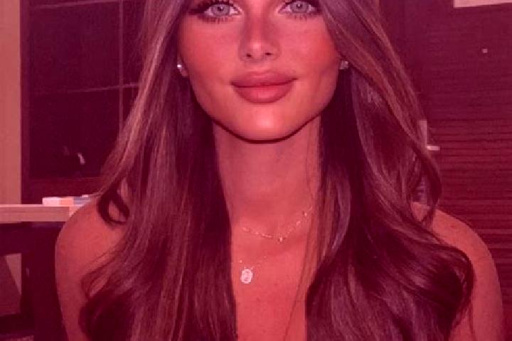 Aurora, 37, a brunette dark-eyed caucasian companion based in Salgadinho. Offering Erotic Massage, Deep French Kissing, OWO. Available for incall and outcall...