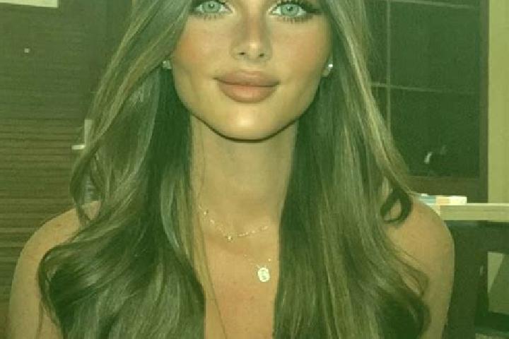 Aurora, 37, a brunette dark-eyed middle eastern companion based in Villecerf. Offering Striptease, Erotic Massage, Duos, Dinner Date. Available for incall an...