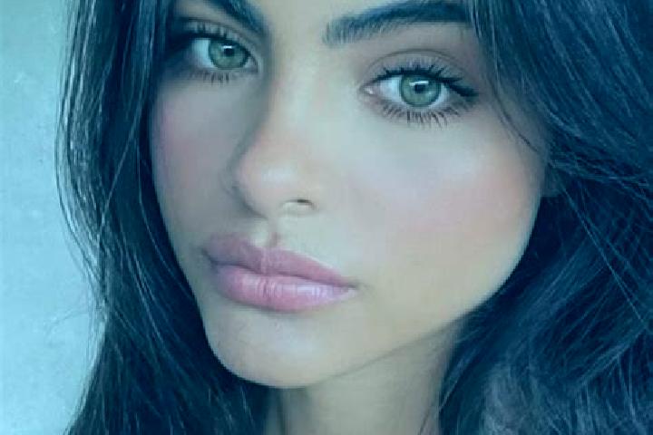 Aurora, 37, a brunette green-eyed caucasian companion based in Santa Ines. Offering Couples, Domination, Roleplay, Overnight. Available for incall and outcal...