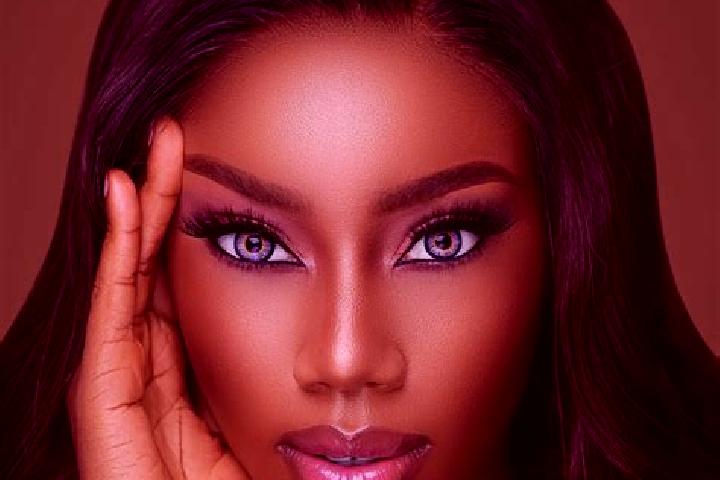 Aurora, 37, a chestnut blue-eyed ebony companion based in Uskumrukoey. Offering Deep French Kissing, Party Girl, Duos, Striptease. Available for incall and o...