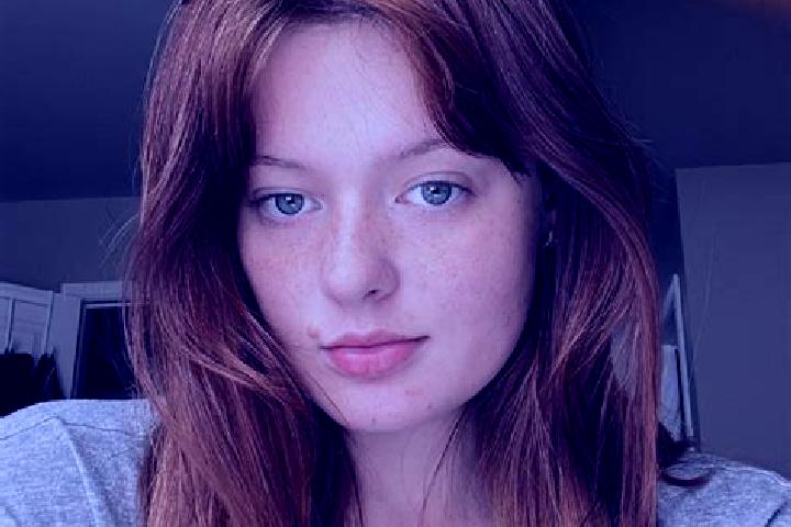Aurora, 37, a red grey-eyed caucasian companion based in Cachrov. Offering Overnight, GFE, Party Girl, Travel Companion. Available for incall and outcall, da...