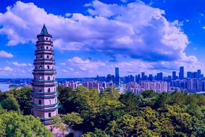 Aurora, 37 — Escort in Qingxiu, China