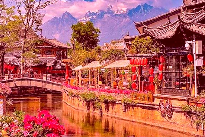 Aurora, 37 — Escort in Shibao, China