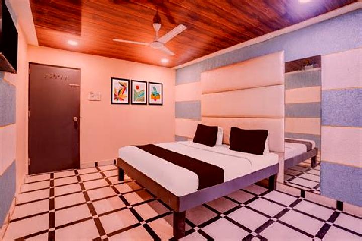 Aurora, 37 — Escort in Taloje, India