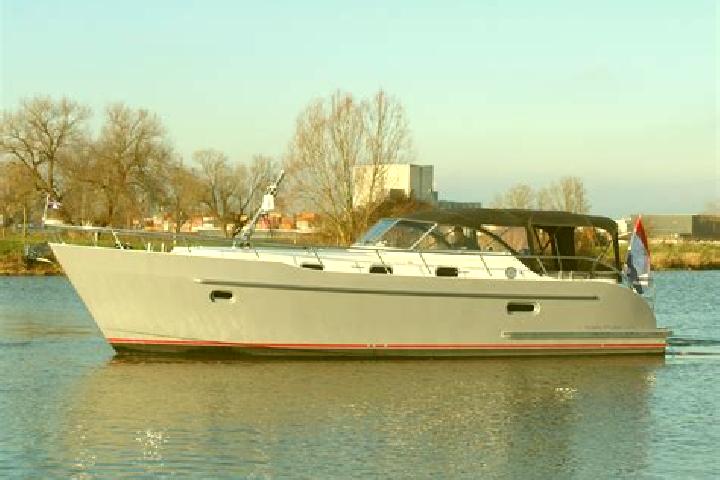 Aurora, 37 — Escort in Wolfsbos, Netherlands