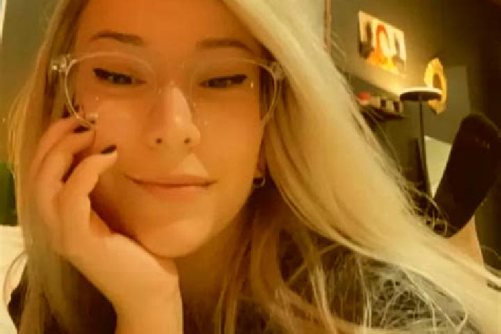 Aurora, 38, a blonde dark-eyed caucasian companion based in Dinmore. Offering OWO, A-Level, Tantra, Roleplay. Available for incall and outcall, day and eveni...