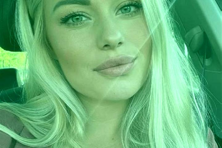 Aurora, 38, a blonde hazel-eyed asian companion based in Kabanjahe. Offering Tantra, Travel Companion, A-Level. Available for incall and outcall, overnight b...