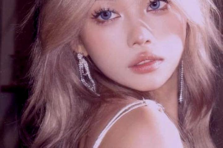 Aurora, 38, a blonde hazel-eyed asian companion based in Nemishaieve. Offering OWO, Deep French Kissing, A-Level, Duos. Available for incall and outcall, ove...