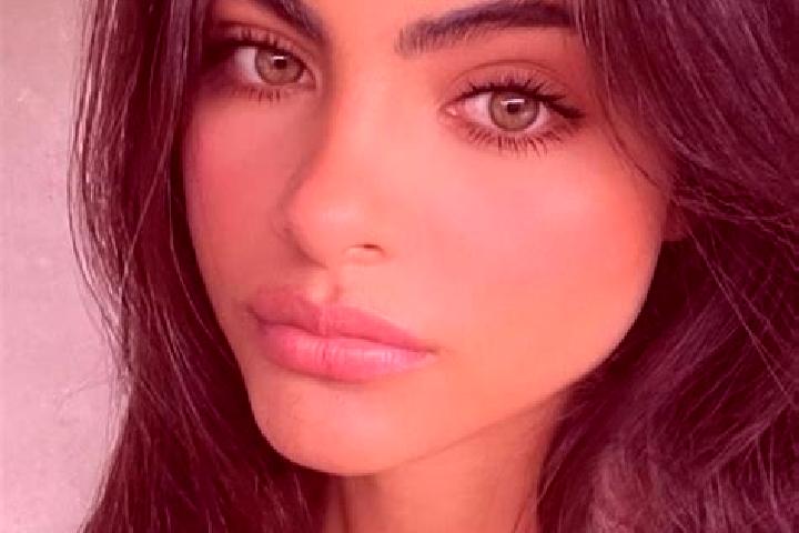Aurora, 38, a red green-eyed indian companion based in Krklino. Offering Erotic Massage, Fetish, OWO. Available for incall and outcall, overnight bookings av...
