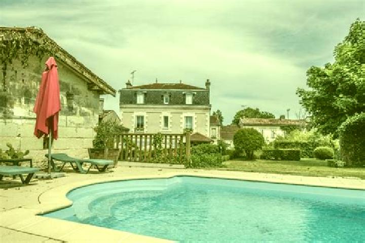 Aurora, 38 — Escort in La Roche-Chalais, France