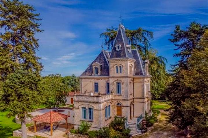 Aurora, 38 — Escort in Laroque-Timbaut, France