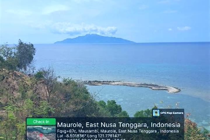 Aurora, 38 — Escort in Maurole, Indonesia