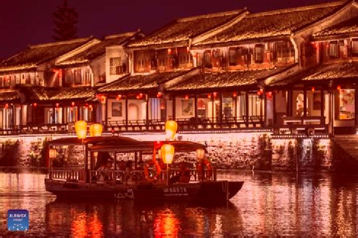 Aurora, 38 — Escort in Tangqi, China