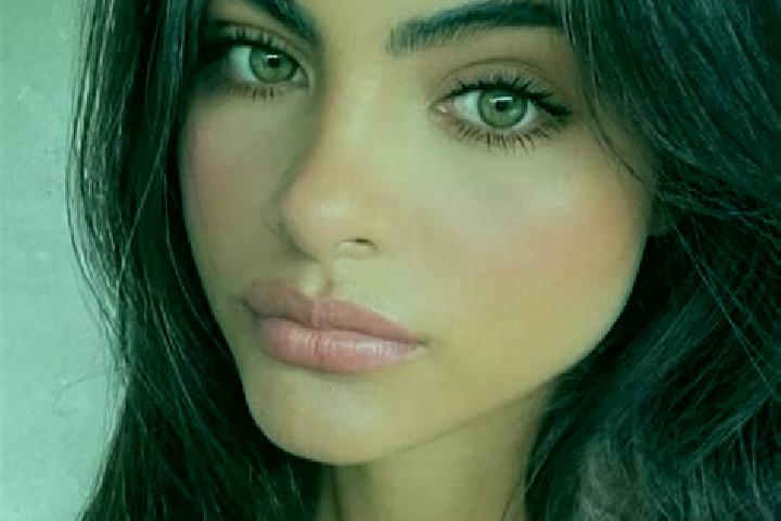 Aurora, 39, a blonde dark-eyed indian companion based in Jaunpur. Offering Couples, Tantra, BDSM. Available for incall and outcall, overnight bookings availa...