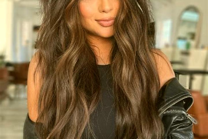 Aurora, 39, a brunette dark-eyed slavic companion based in Quissac. Offering OWO, 69, Overnight. Available for incall and outcall, overnight bookings available.