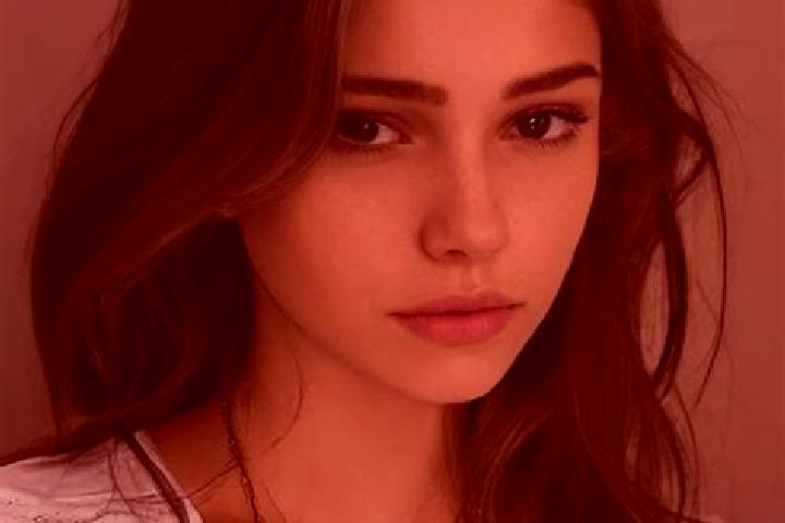 Aurora, 39, a brunette hazel-eyed slavic companion based in El Porvenir. Offering Massage, OWO. Available for incall and outcall, overnight bookings available.