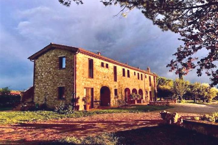 Aurora, 39 — Escort in Barzana, Italy