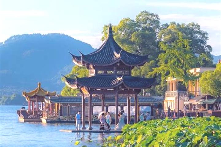 Aurora, 39 — Escort in Beishan, China