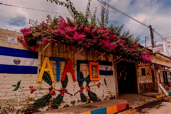 Aurora, 39 — Escort in Concepcion de Ataco, El Salvador
