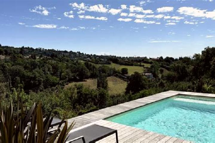 Aurora, 39 — Escort in Limonest, France