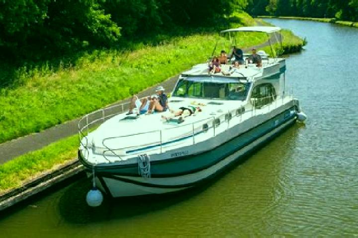 Aurora, 39 — Escort in Lupstein, France