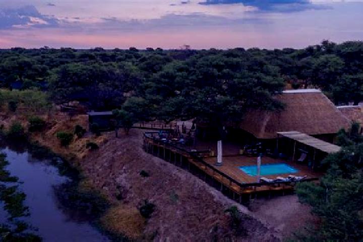 Aurora, 39 — Escort in Moremi, Botswana