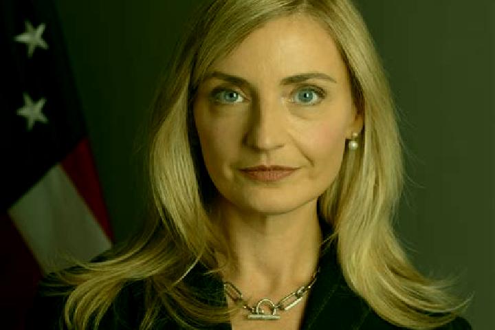 Aurora, 39 — Escort in Rogers, United States