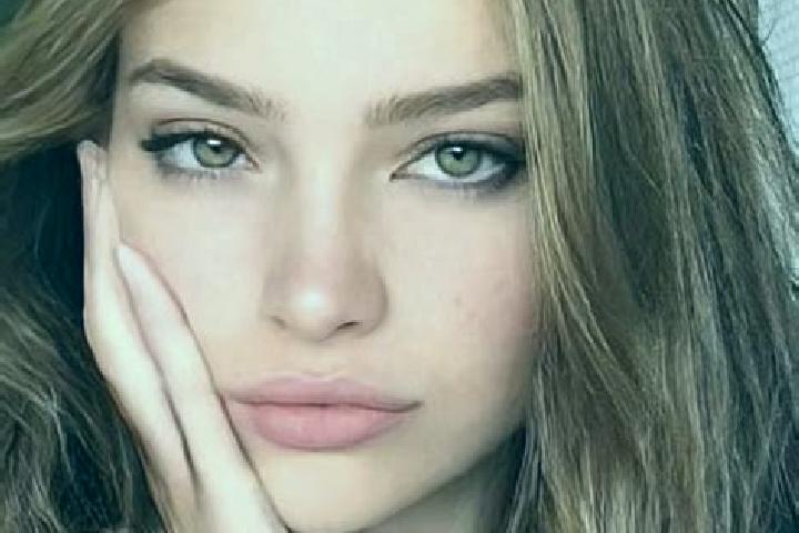 Ava, 20, a blonde hazel-eyed latina companion based in Metaponto. Offering A-Level, Prostate Massage, Dinner Date. Available for incall and outcall, overnigh...
