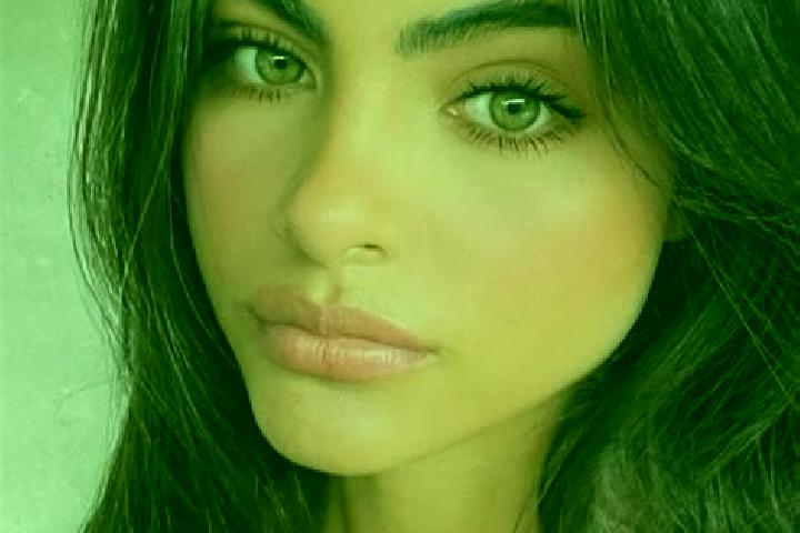 Ava, 20, a brunette dark-eyed caucasian companion based in Doonheide. Offering Massage, Fetish, Duos, Striptease, OWO. Available for incall and outcall, over...