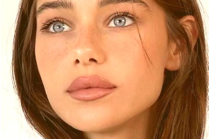 Ava, 20, a brunette grey-eyed caribbean companion based in Un goofaaru. Offering Party Girl, Dinner Date, Duos. Available for incall and outcall, overnight b...