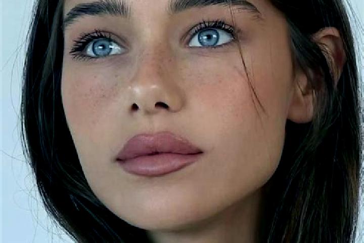 Ava, 20, a brunette grey-eyed slavic companion based in Elche. Offering Deep French Kissing, Erotic Massage, Overnight, Prostate Massage. Available for incal...