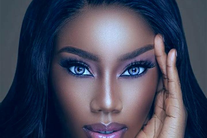 Ava, 20, a chestnut blue-eyed ebony companion based in Otford. Offering BDSM, Tantra. Available for incall and outcall, day and evening dates.