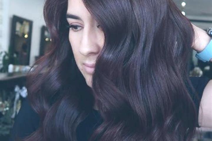 Ava, 21, a auburn dark-eyed caucasian companion based in Dienersdorf. Offering Couples, Fetish, Prostate Massage. Available for incall and outcall, day and e...