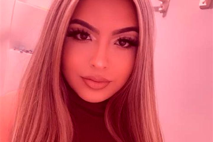 Ava, 21, a blonde grey-eyed latina companion based in Khomanani. Offering Fetish, Party Girl, BDSM. Available for incall and outcall, overnight bookings avai...