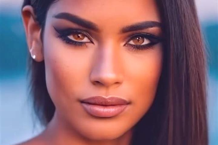Ava, 21, a brunette hazel-eyed latina companion based in Pedro Joaquin Coldwell. Offering BDSM, CIM, Travel Companion. Available for incall and outcall, over...