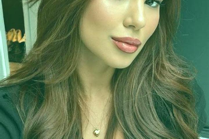 Ava, 21, a chestnut brown-eyed latina companion based in Toifeu. Offering Erotic Massage, BDSM, CIM. Available for incall and outcall, day and evening dates.