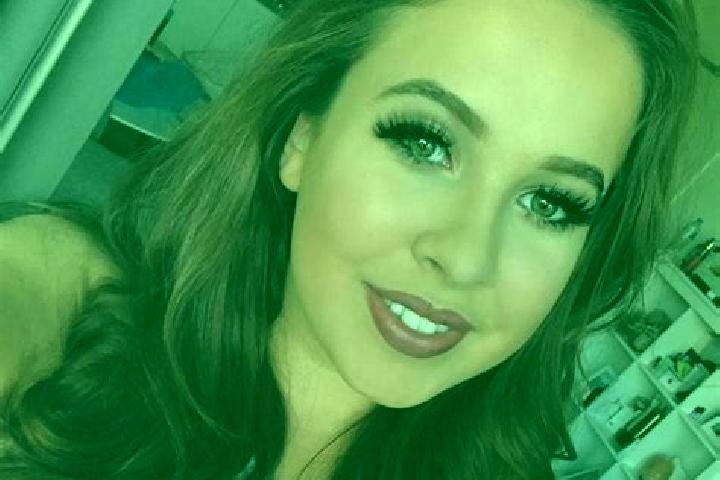 Ava, 21, a dark blonde amber-eyed caribbean companion based in Santa Adelaida. Offering BDSM, Striptease, Erotic Massage. Available for incall and outcall, d...
