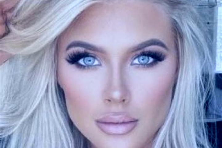 Ava, 21, a platinum blonde dark-eyed mediterranean companion based in Haslach an der Muehl. Offering Overnight, Duos, Couples. Available for incall and outca...