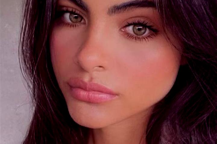 Ava, 21, a red dark-eyed indian companion based in Aurora do Para. Offering OWO, 69, Overnight. Available for incall and outcall, overnight bookings available.